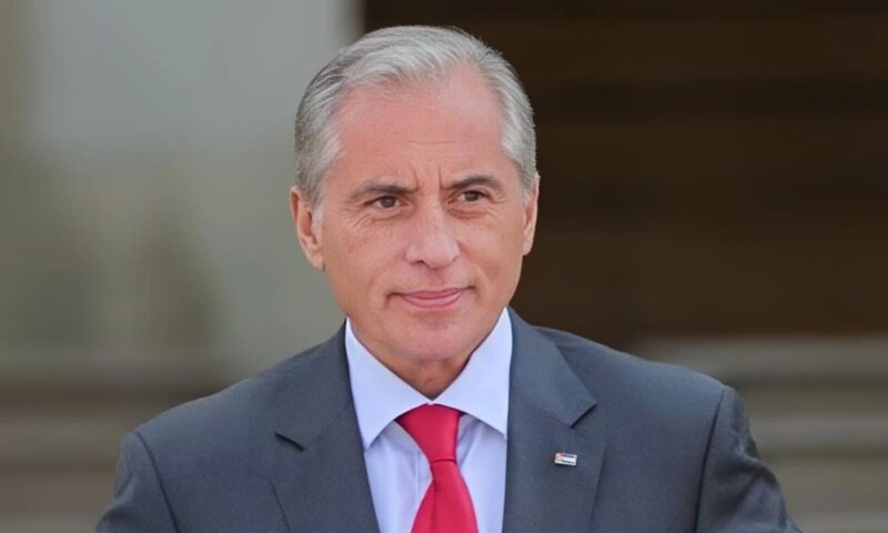 الأردن.. جدل بعد الإعلان عن طلب رئيس الحكومة من وزير العمل تقديم استقالته
