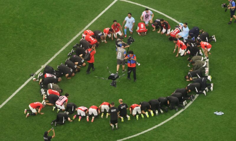 “فوز تاريخي”.. علاء مبارك يعلّق على تأهل منتخب مصر لدور الـ16 في المونديال