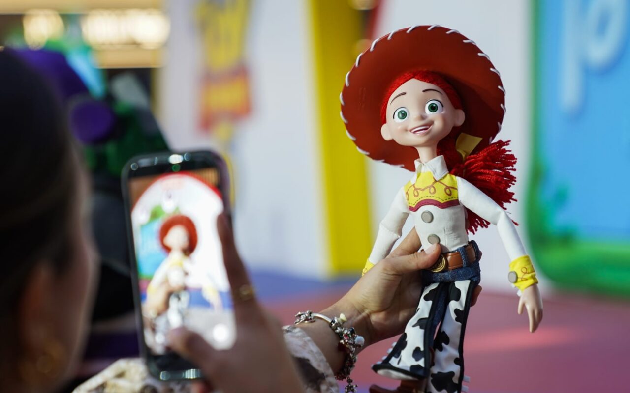 ديزني تكشف عن كواليس دوبلاج فيلم “Toy Story” للهجة المصرية