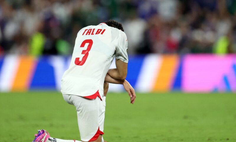 رحيل مدرب منتخب عربي بعد الإقصاء من كأس العالم 2026