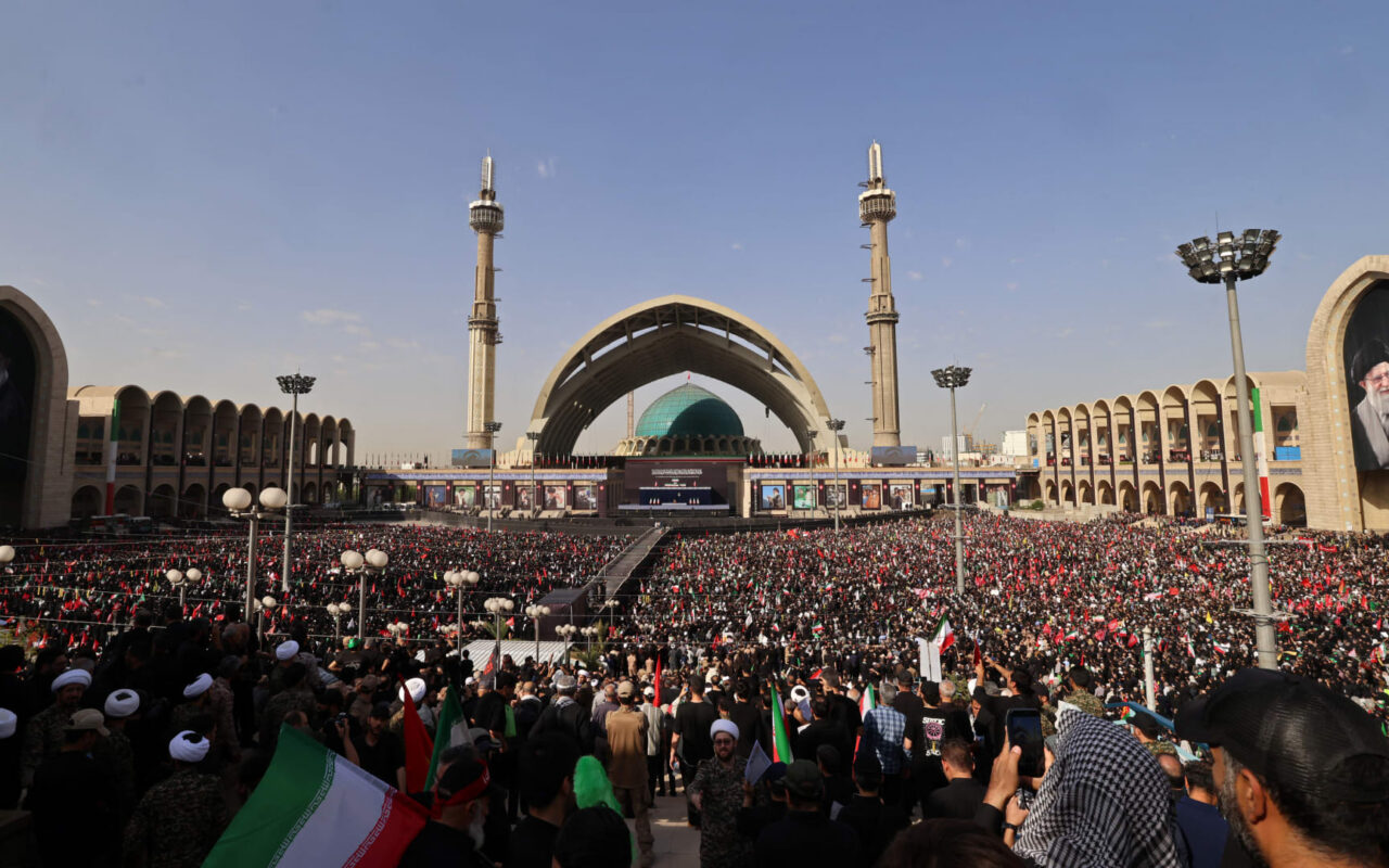 إيران.. عراقجي يكشف في تدوينة عدد الدول الممثلة في جنازة خامنئي