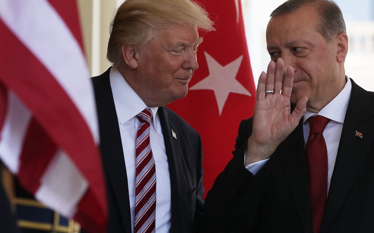 خلال زيارته إلى تركيا.. هل يفاجئ ترامب أردوغان بهدية “ستجعله سعيدًا للغاية”؟