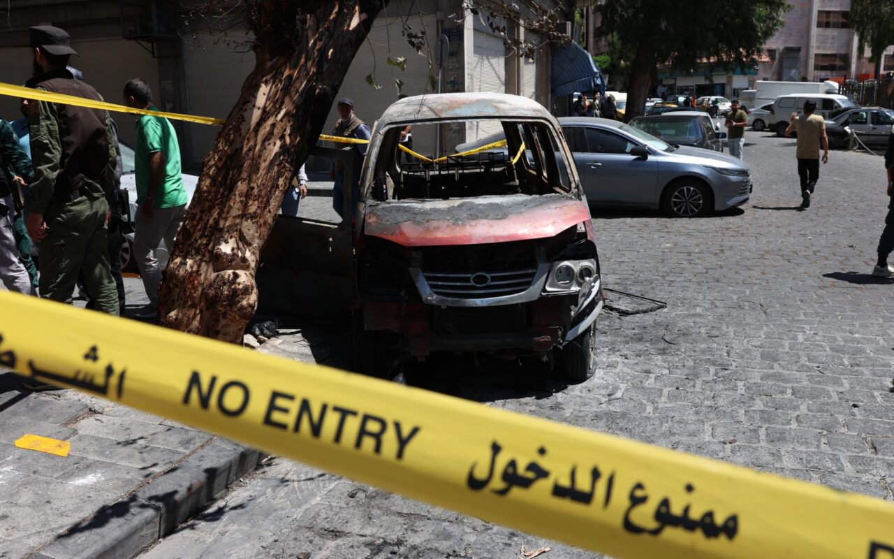 الشيباني يعلق بعد تفجيري دمشق وزيارة ماكرون