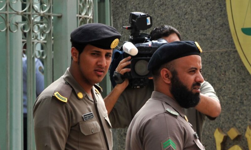سعودي يحرق زوجته بالبنزين.. الداخلية تكشف تفاصيل مروعة بإعلان إعدامه