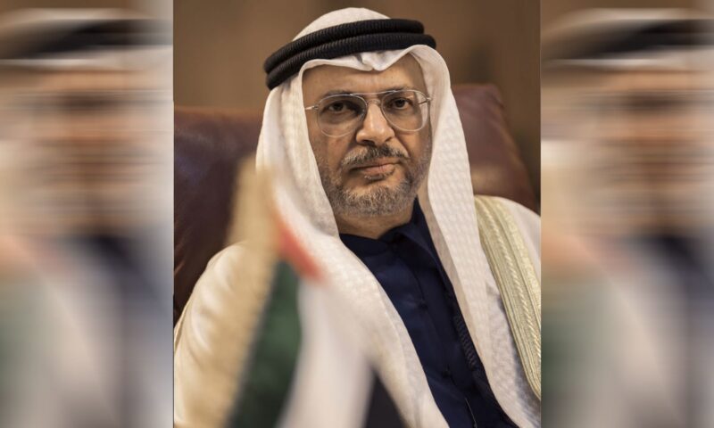 “لا يمكن أن تبقى دول الخليج هدفاً لتردد إيران”.. قرقاش يعلق على استهداف الكويت والبحرين