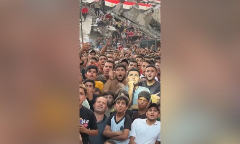 غارة إسرائيلية تقتل الرجل الذي جمع فلسطينيي غزة لمتابعة مباريات كأس العالم