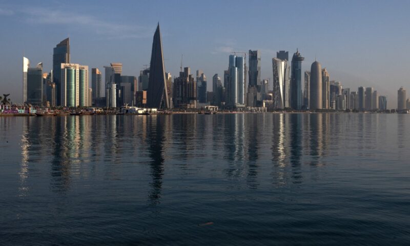 إيران تعلن استهداف موقع عسكري أمريكي في قطر