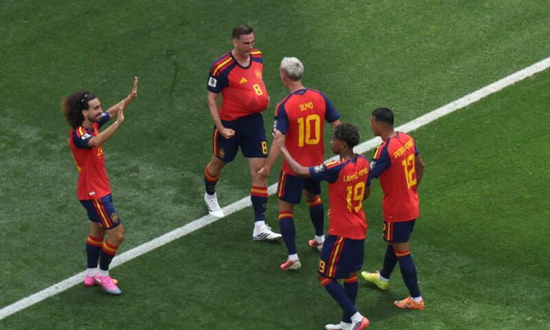 إسبانيا تتجاوز عقبة بلجيكا وتبلغ نصف نهائي كأس العالم