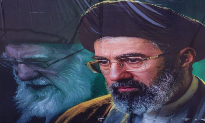 بيان للمرشد الأعلى الإيراني بعد دفن ولده علي خامنئي