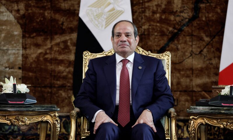 هدايا تذكارية ومأدبة غداء.. إليك تفاصيل استقبال السيسي للاعبي منتخب مصر