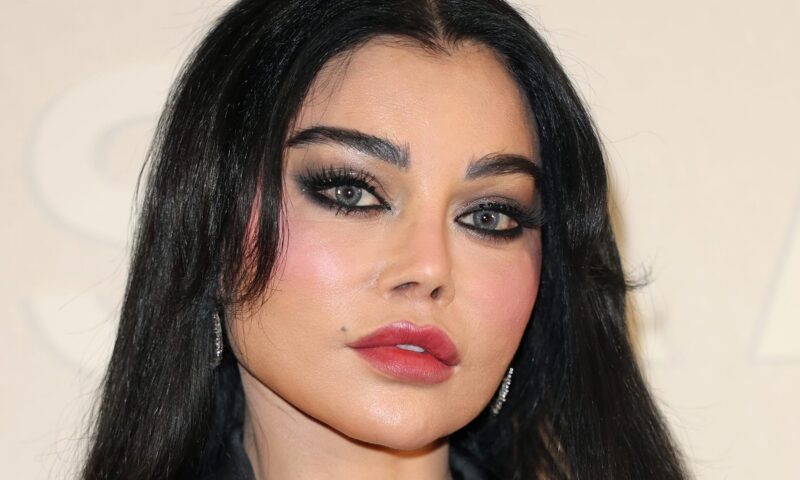 قبل حفلها في الأردن.. هيفاء وهبي تطلق أغنيتين مع “سانت ليفانت”