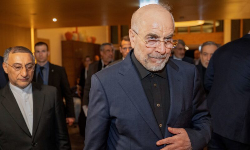 فجر الأحد.. رئيس برلمان إيران ينشر تدوينة بعد الضربات الأمريكية ورد باستهداف دول خليجية