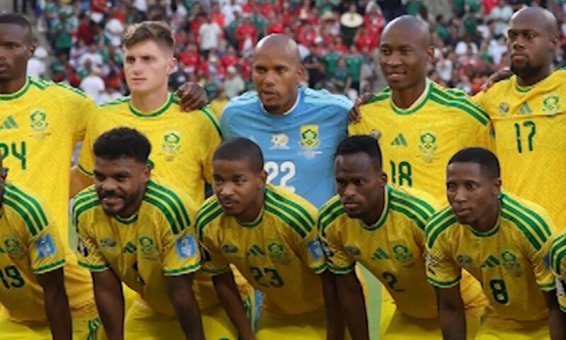 بعد أسبوعين من مشاركته في المونديال.. وفاة لاعب منتخب “بافانا بافانا” عن 25 عاماً