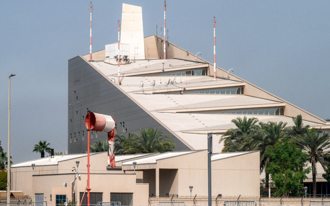 بسبب “الوضع الأمني”.. سفارة أمريكا بالإمارات تلغي المواعيد القنصلية