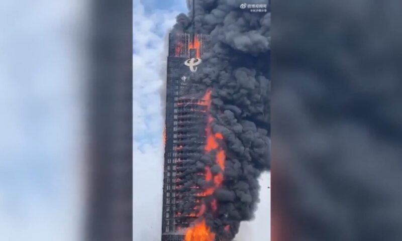 فيديو متداول لـ”احتراق مقر فيلق ثأر الله الإيراني جراء ضربات أمريكية”.. هذه حقيقته