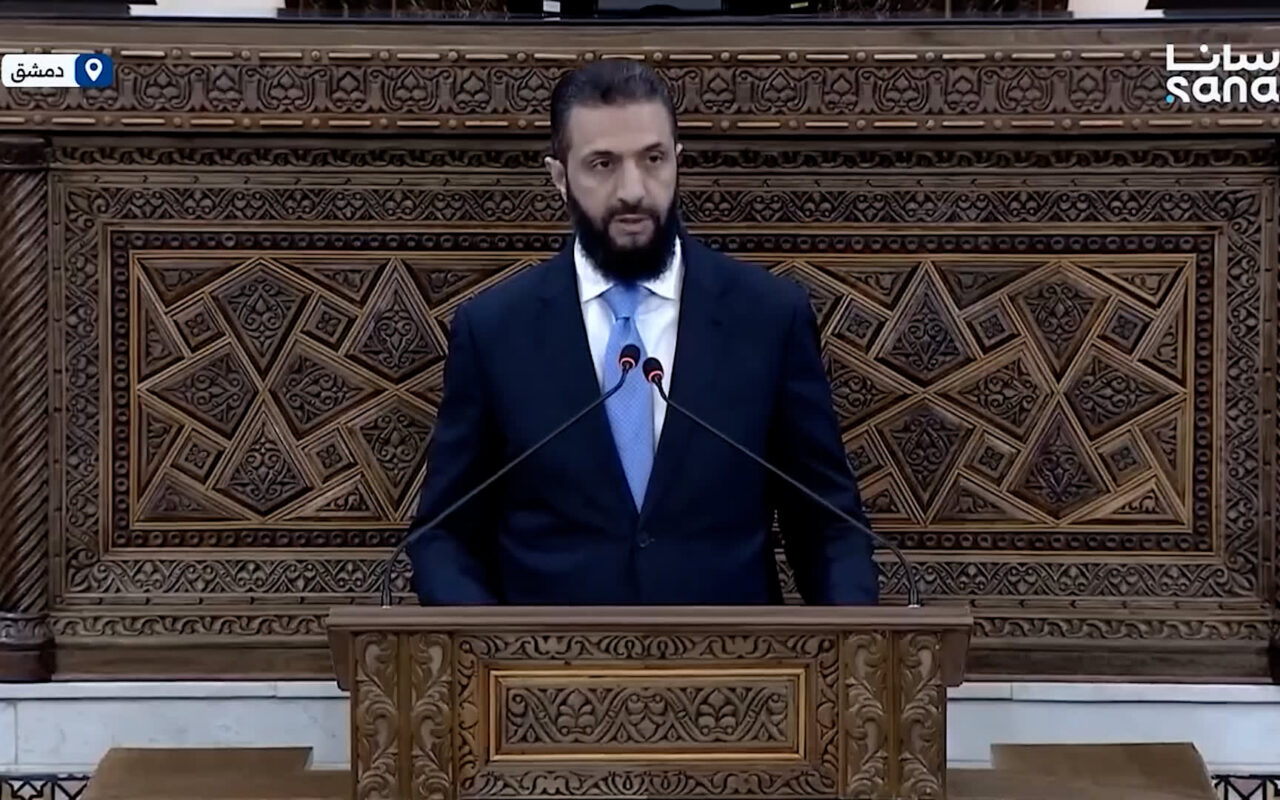 لماذا اختار أحمد الشرع ثلث أعضاء البرلمان الجديد بنفسه؟.. مسؤولون يكشفون السبب