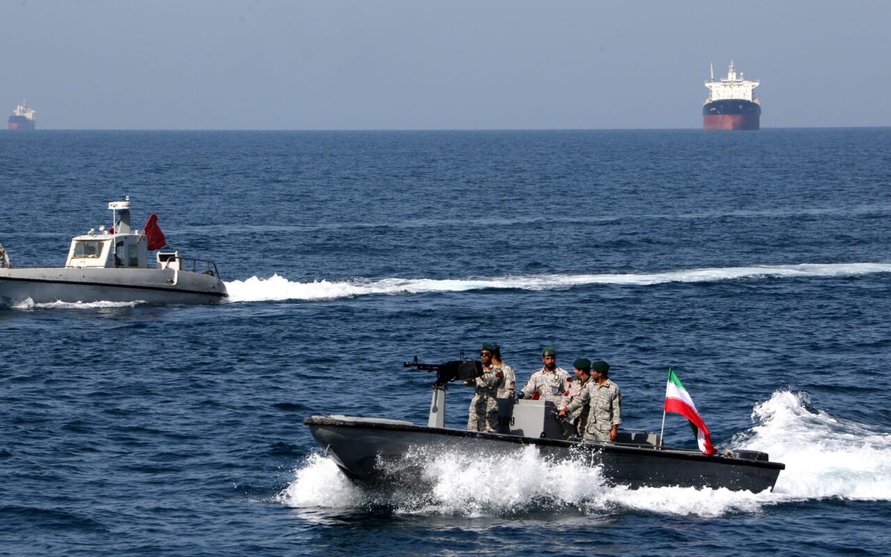“إيران استعدت لعودة الحصار البحري الأمريكي”.. بيانات ترصد ما فعلته طهران