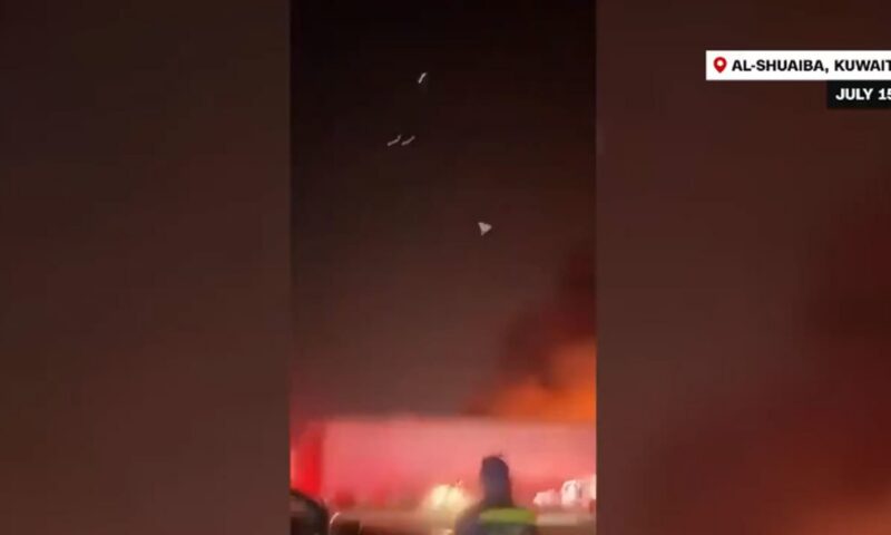 لقطات تحققت منها CNN جغرافيا لـ”درون” إيرانية تستهدف مستودعاً في الكويت