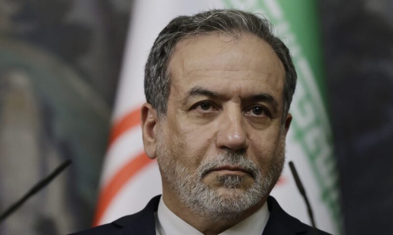 وزير خارجية إيران يصل الدوحة في زيارة غير معلنة