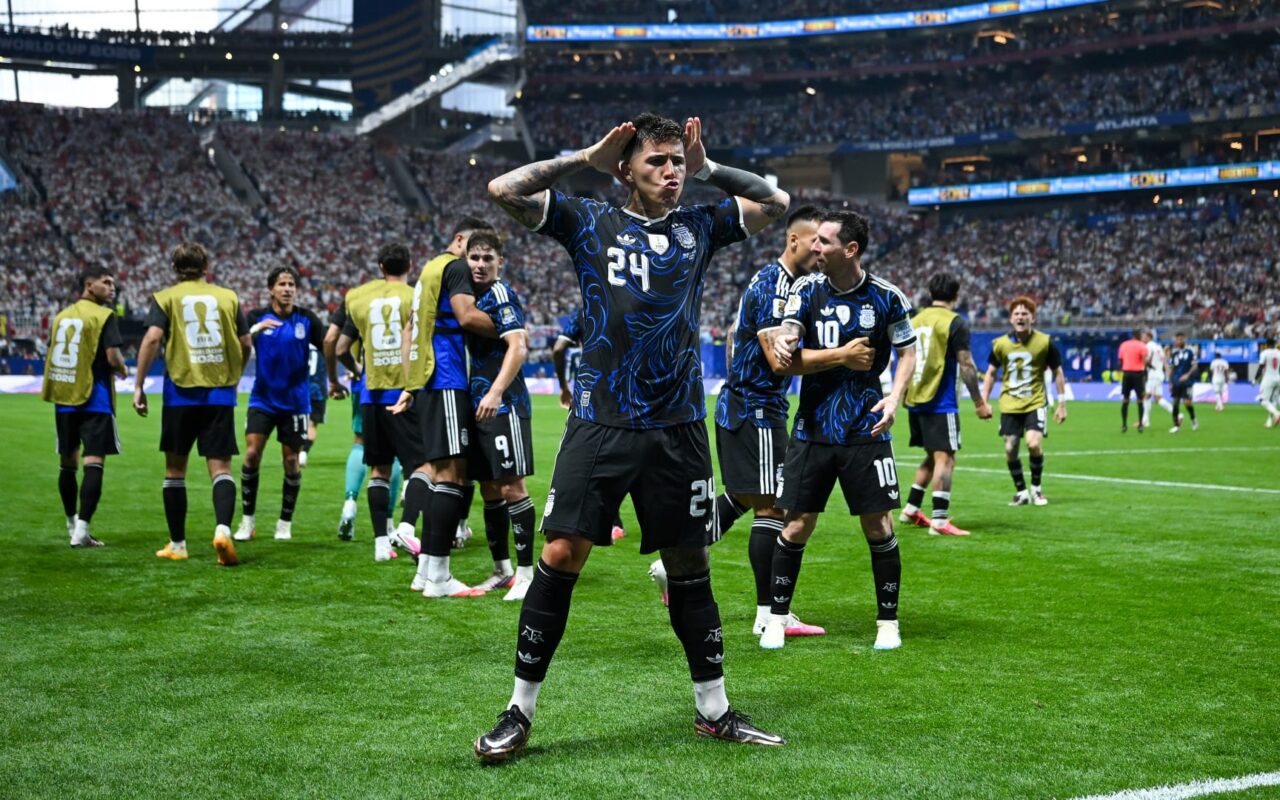 الأرجنتين تهزم إنجلترا في “الوقت القاتل”.. وتبلغ نهائي كأس العالم 2026