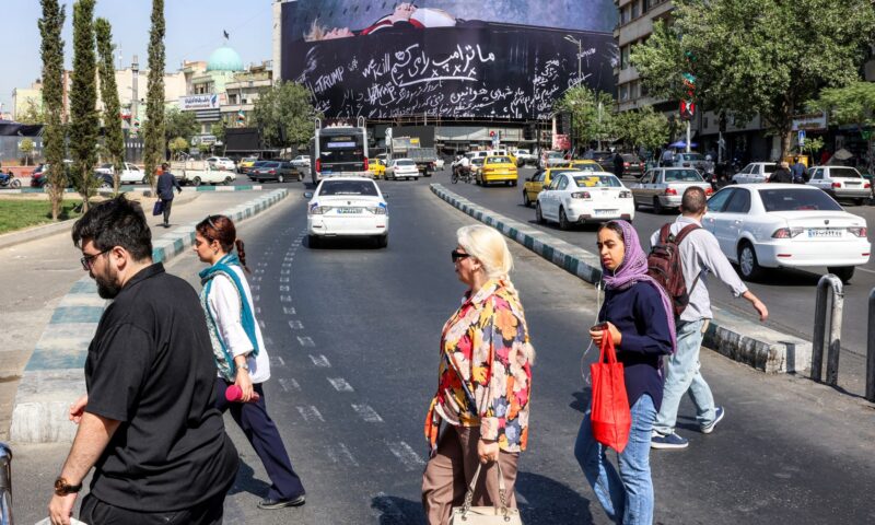 إعلام إيراني يؤكد وقوع ضربات جوية في وسط وشمال البلاد صباح الخميس