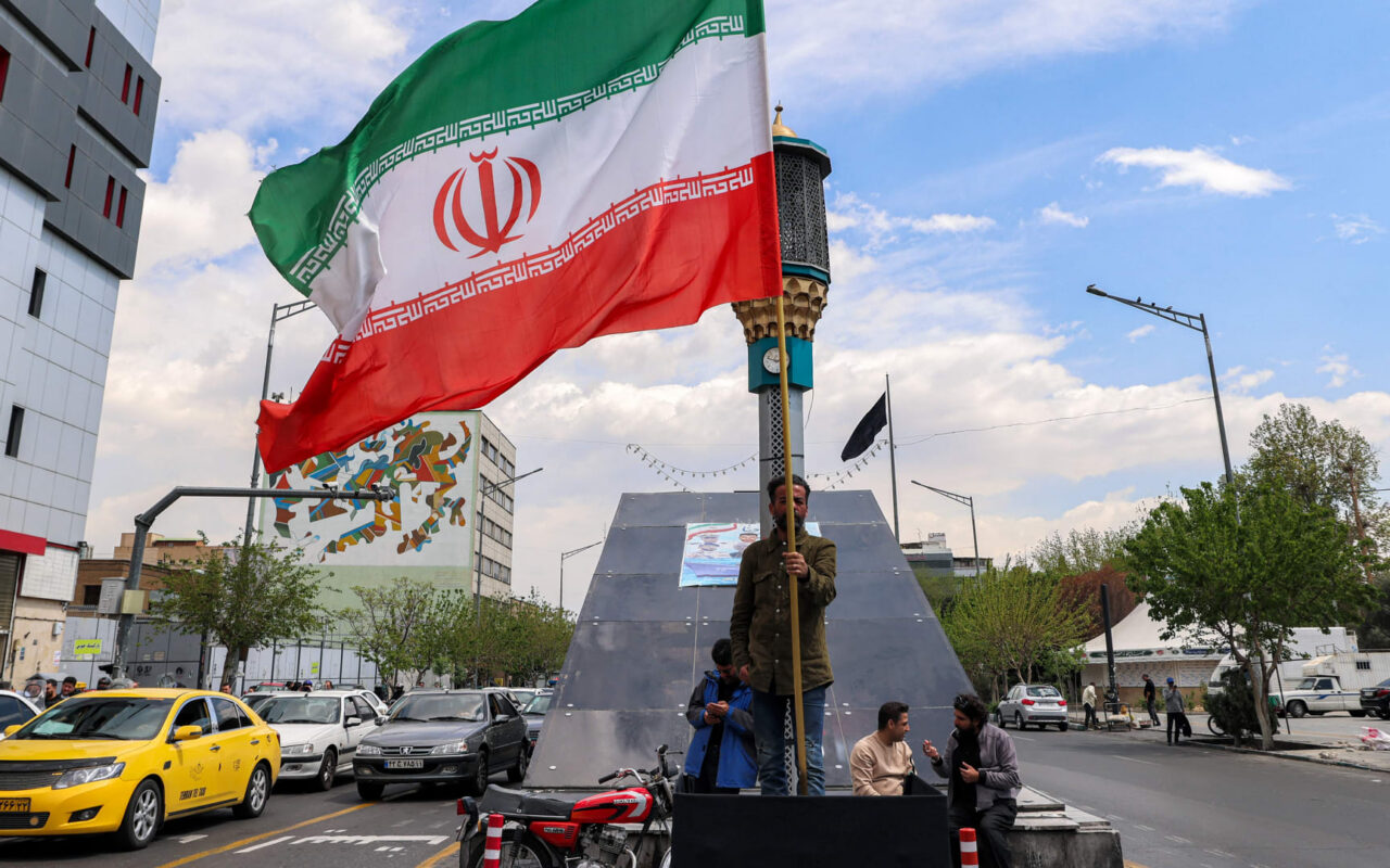 إيران تتهم أمريكا بارتكاب “جرائم حرب”.. وهذا ما قالته عن هجماتها على دول الخليج