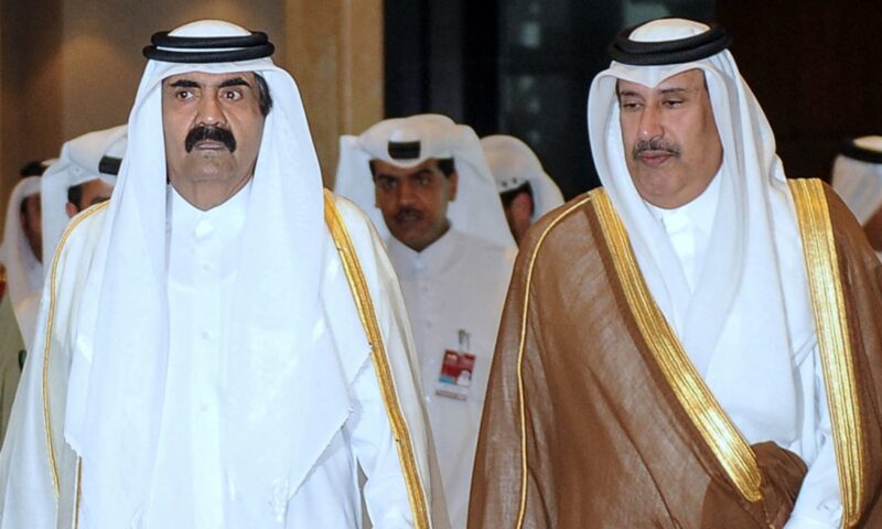 حمد بن جاسم يكشف سبب تسليم أمير قطر الوالد الحكم للشيخ تميم