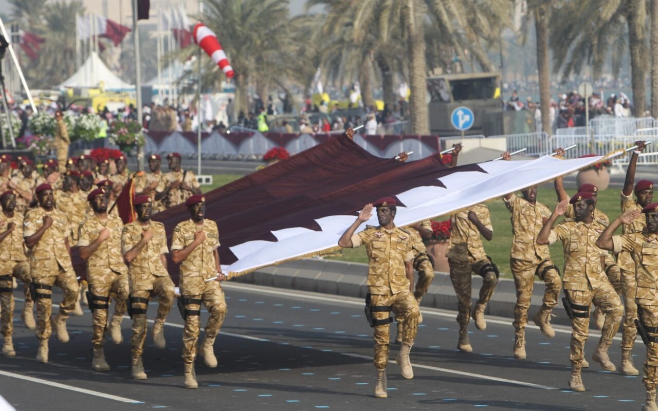 صباح الجمعة.. قطر تتصدى لهجمة جوية أخرى والبحرين تُفعّل صافرات الإنذار مجددا
