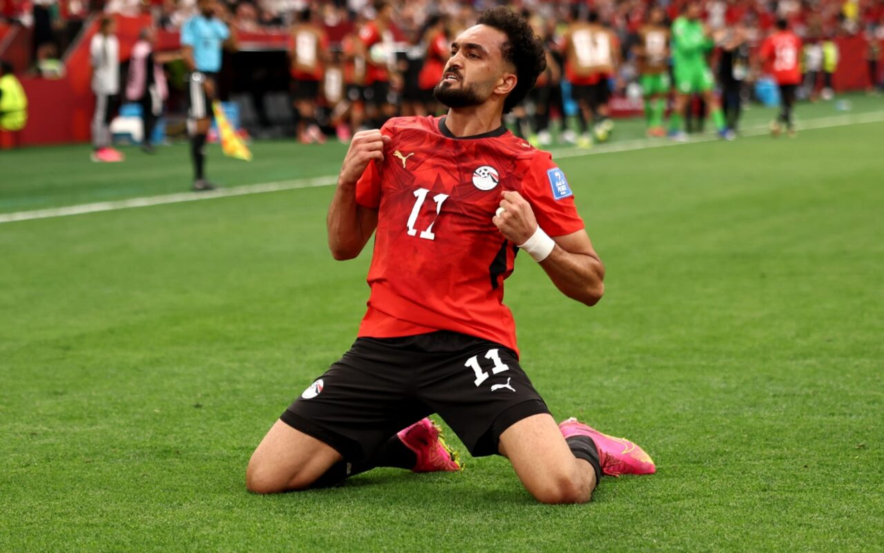 “هتفضلي رقم واحد”.. لاعب مصر يوجه رسالة لوالدته بعد تاُثرها في مقابلة تلفزيونية
