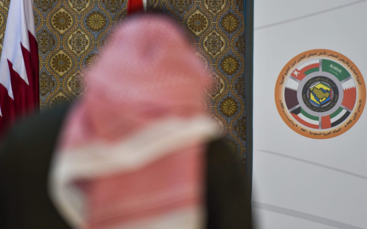 رواج تدوينة قرقاش عن دور مجلس التعاون الخليجي و”عدم تكريس القبول بالأمر الواقع”