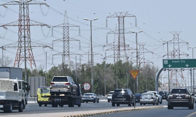 الجيش الكويتي يعلن تصديه لهجمات إيرانية جديدة بالصواريخ والمسيرات