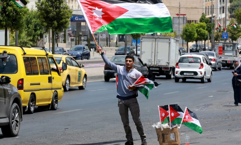الأردن يستدعي القائم بأعمال السفارة الإيرانية: أوقفوا الهجمات فورًا