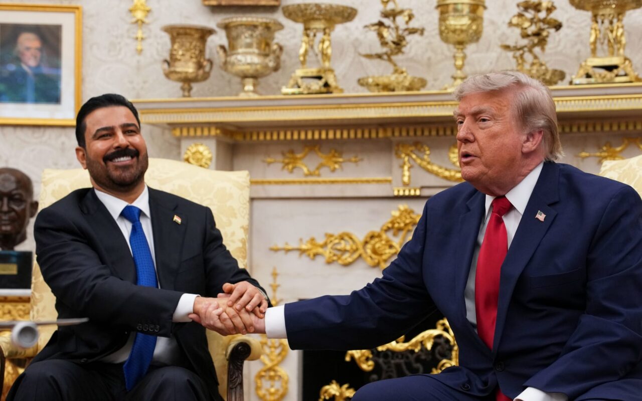 رئيس وزراء العراق يزور طهران بعد أيام من لقائه ترامب في واشنطن