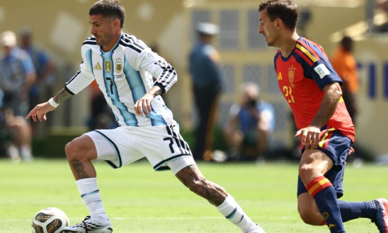 تحدث عن “نظريات المؤامرة”.. لاعب الأرجنتين يوجه رسالة للجماهير بعد خسارة نهائي المونديال