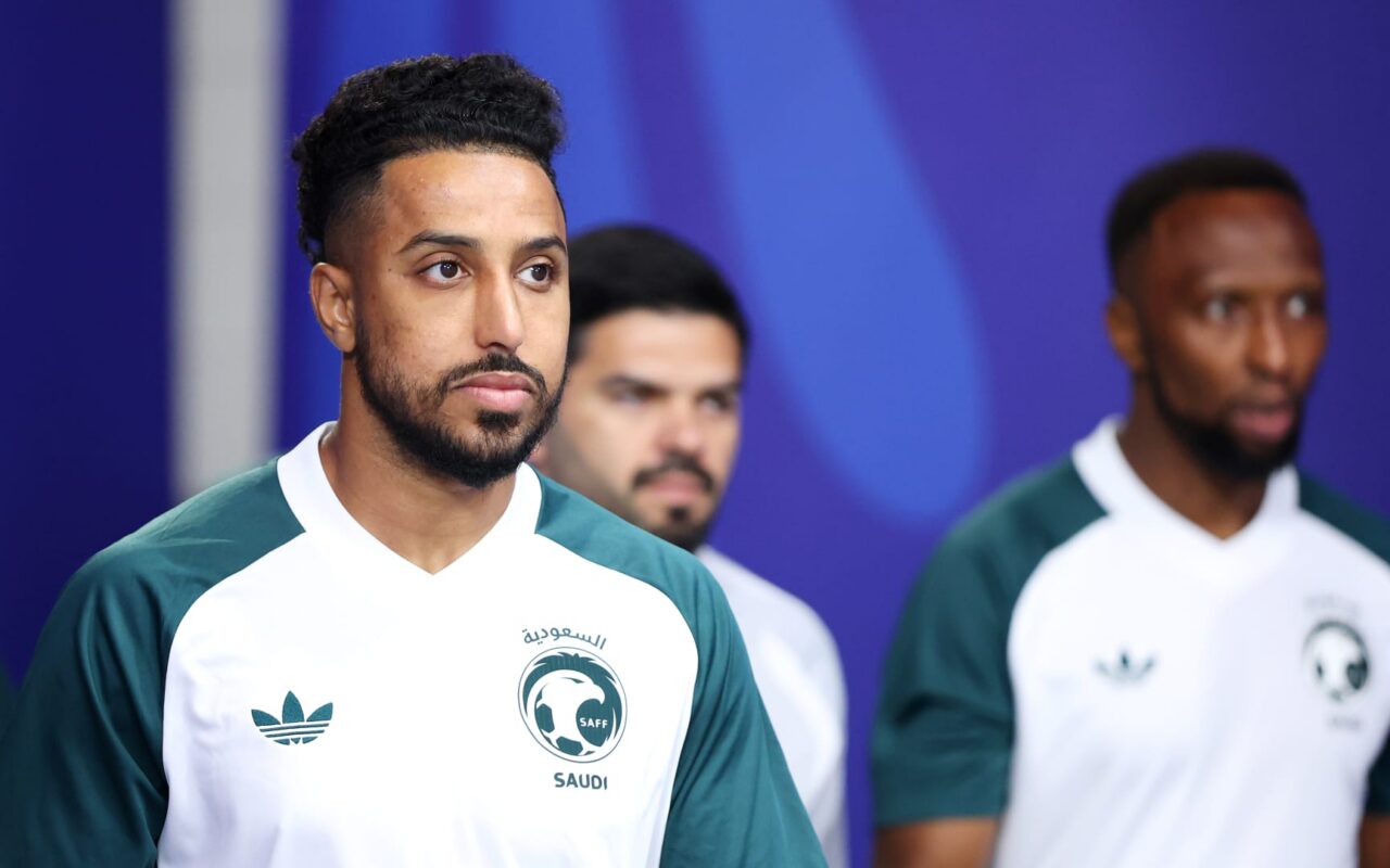 سالم الدوسري يجري عملاً جراحياً على موضع إصابته.. ما مدة غيابه عن الملاعب؟
