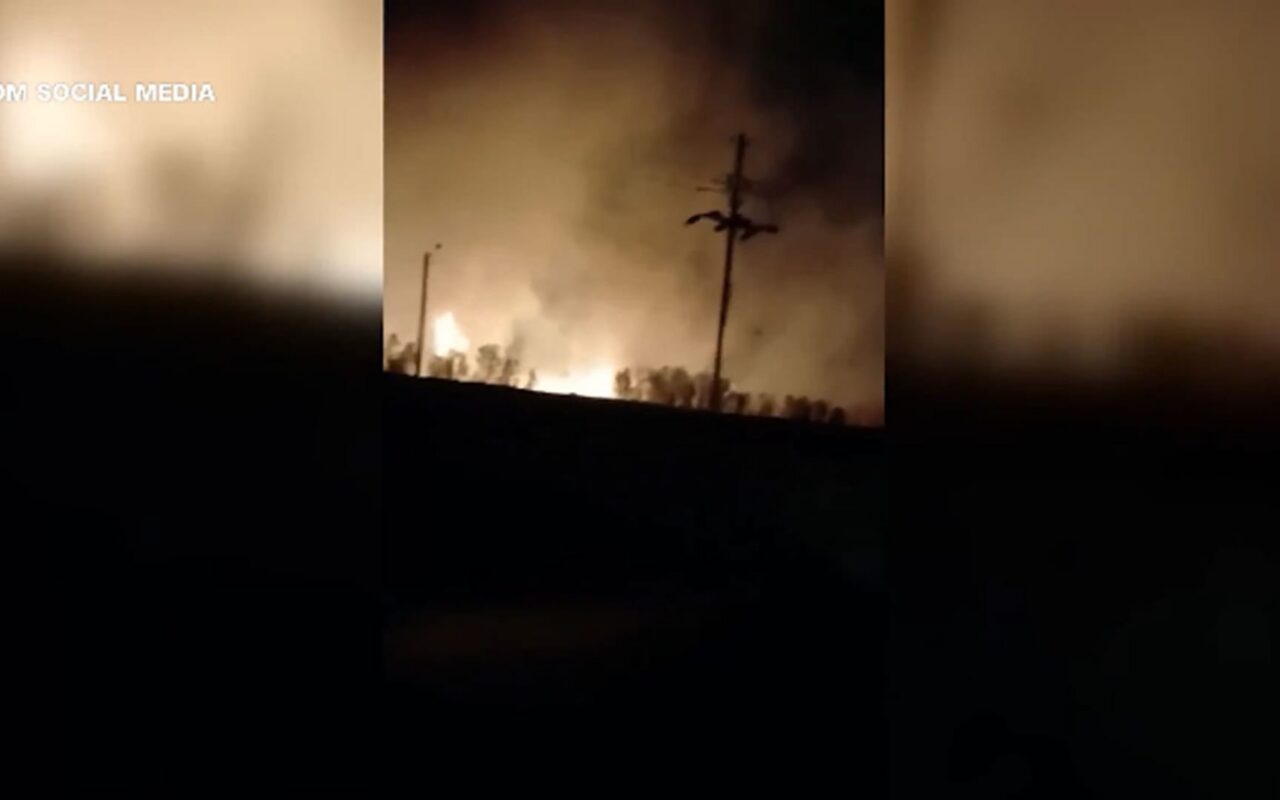 لقطات تحققت CNN من موقعها الجغرافي لضربات أمريكية بإيران