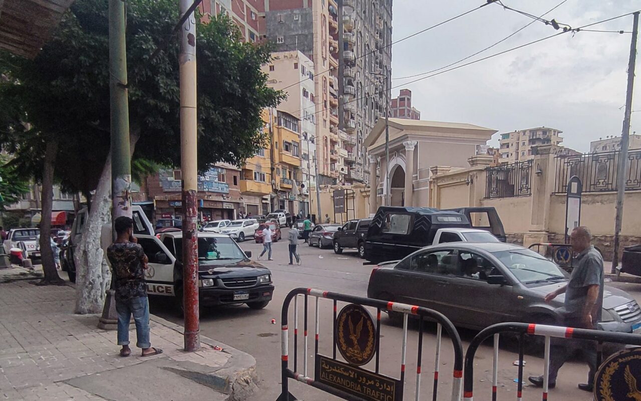 “رأس في الفريزر وأشلاء بالحقائب”.. الداخلية المصرية تكشف ملابسات اتهام ابنة بقتل والدتها وتقطيع جثمانها