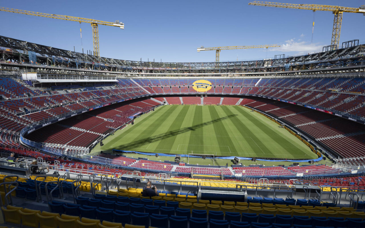 برشلونة يعلن وفاة عامل خلال أعمال تجديد ملعب “سبوتيفاي كامب نو”
