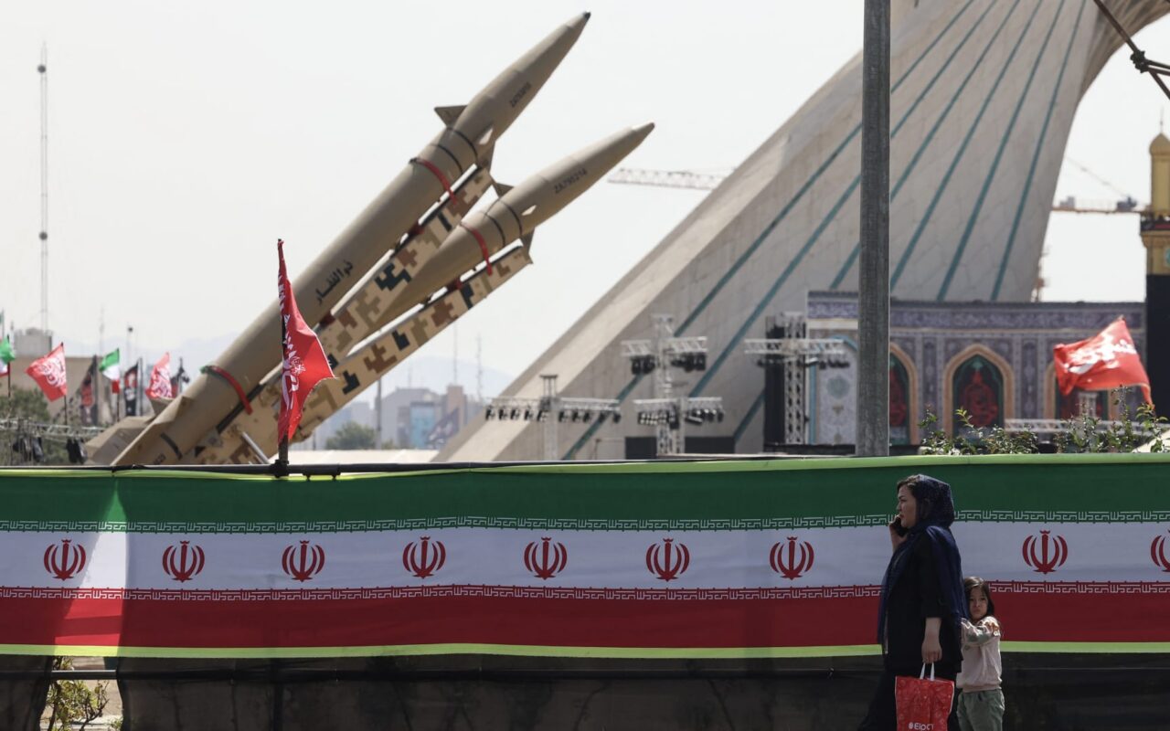 إيران: وفد عُماني يزور طهران لمناقشة حركة الملاحة في مضيق هرمز