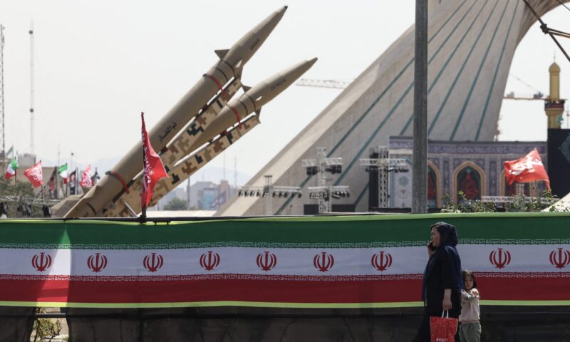إيران: وفد عُماني يزور طهران لمناقشة حركة الملاحة في مضيق هرمز