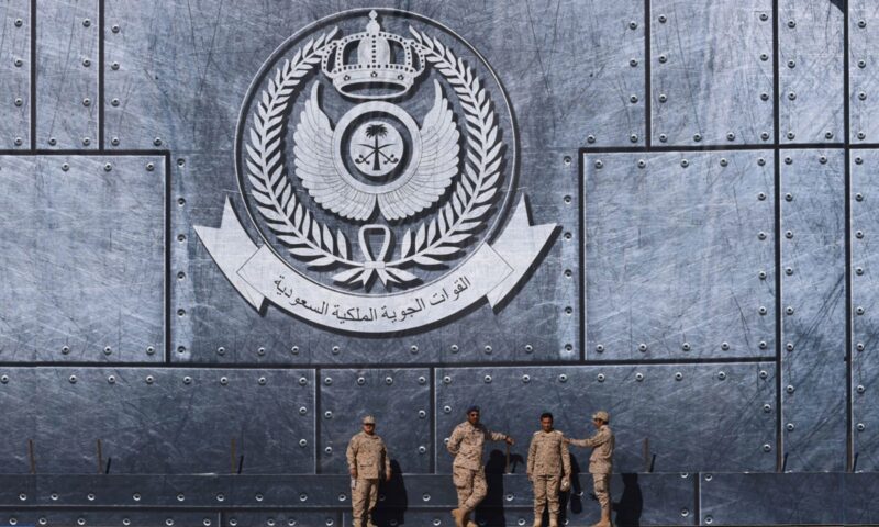 أمير سعودي يرد على منشور “السعودية دخلت بحرب لا تعرف عواقبها”
