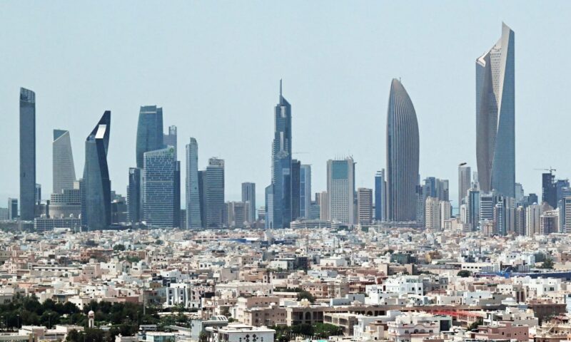 الكويت تعلن مقتل عامل في هجوم إيراني استهدف مبنى لشركة صينية