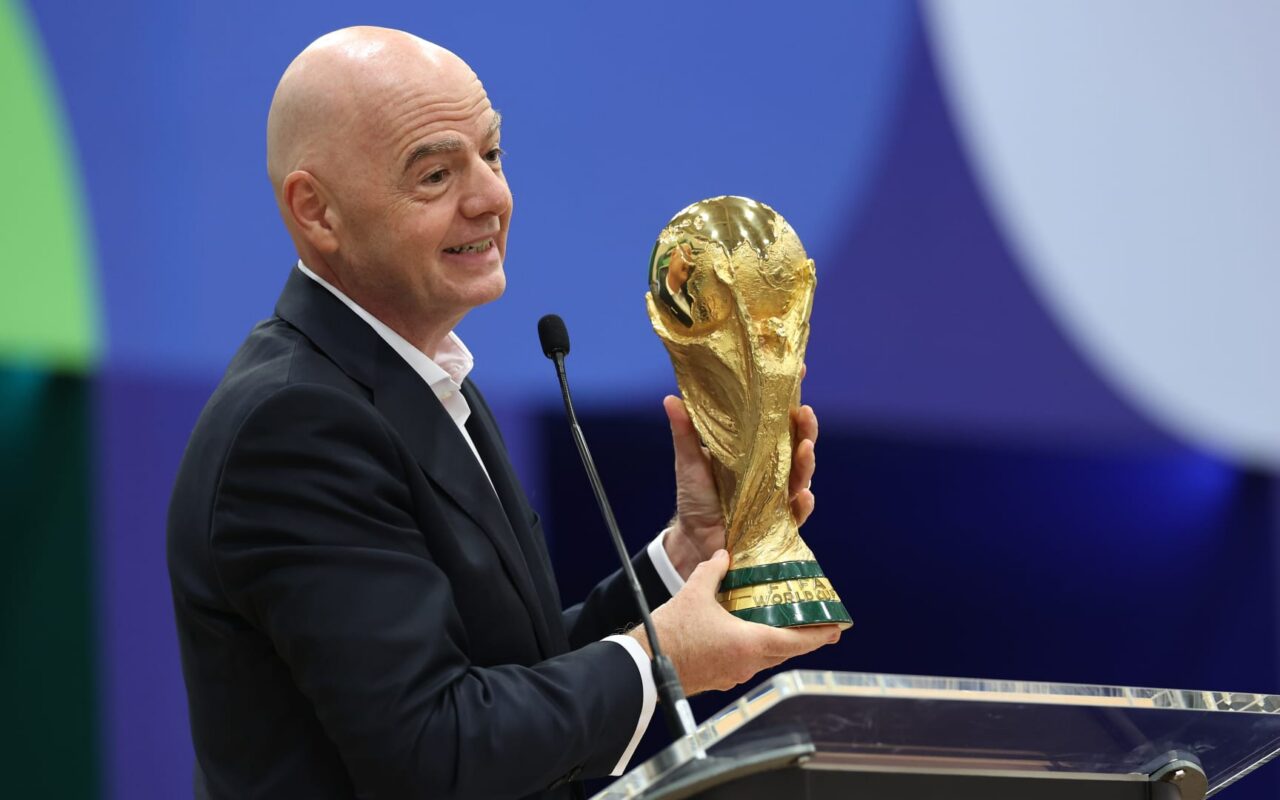 “كأس العالم ليست للبيع”.. “يويفا” يصوت بالإجماع لمقاطعة بطولات الفيفا بسبب خطة إنفانتينو