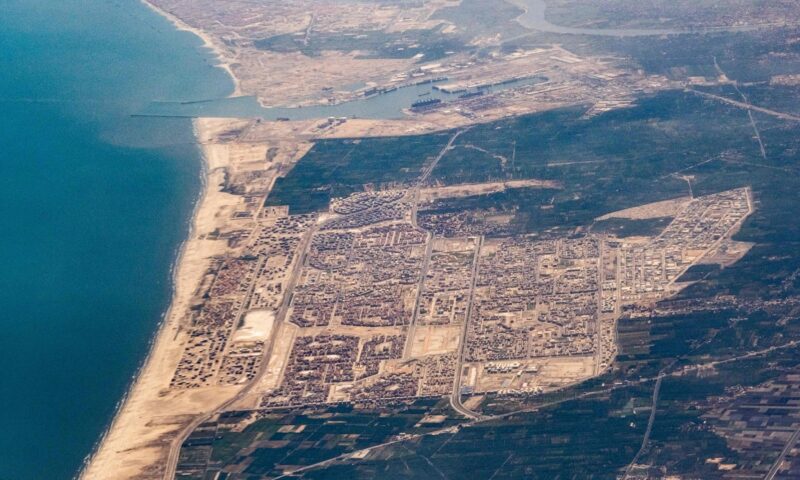 أول بيان سوري رسمي بعد استهداف سفينتين للغاز في دمياط بمصر