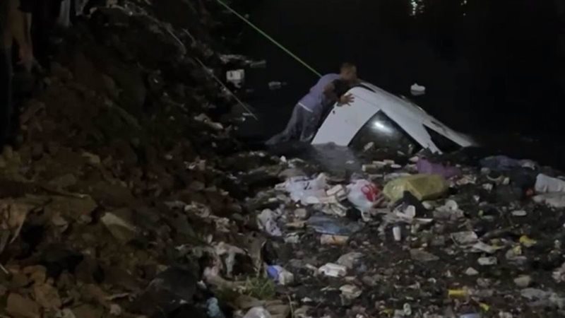 سقوط سيارة داخل مصرف صحي بشبين القناطر ونجاة قائدها بأعجوبة