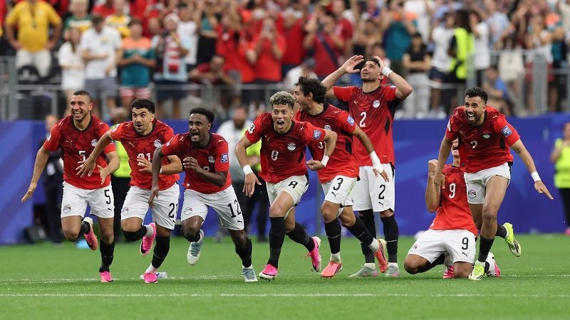 القارة كلها تؤمن بكم، الكاف يدعم منتخب مصر برسالة حماسية قبل موقعة الأرجنتين