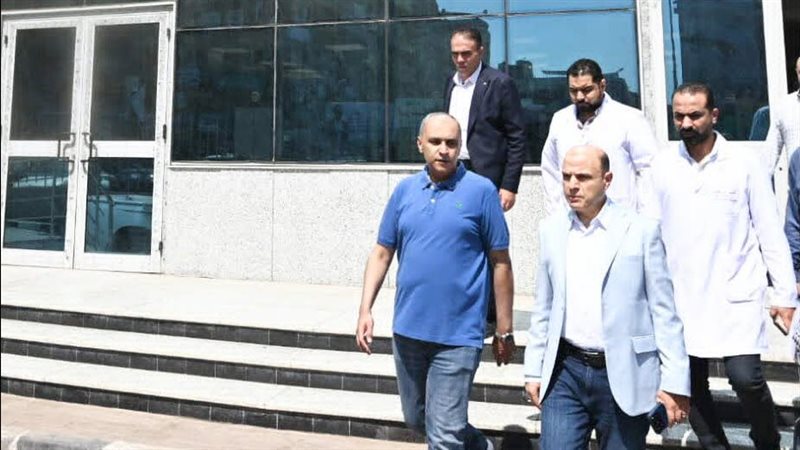 محافظ الغربية يطمئن على مصابي حادث قطار كفر الشيخ بمستشفى طنطا العام (صور)