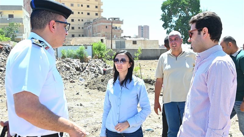 محافظ البحيرة تتفقد الأعمال الجارية بمجمع مواقف إيتاي البارود الجديد