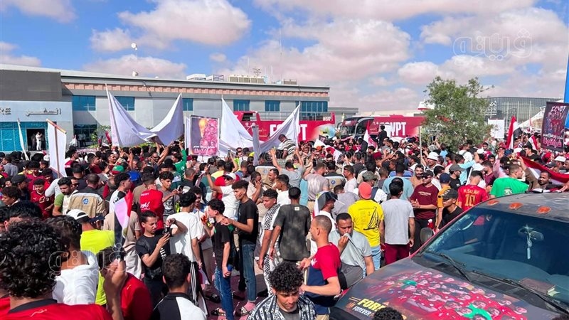 شاهد بدء مراسم استقبال بعثة منتخب مصر (بث مباشر)