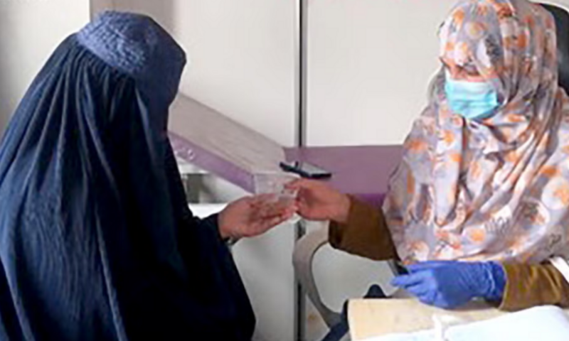 امرأة تضع 5 توائم في أفغانستان والاتحاد الأوروبي يدعم الرعاية الصحية للأمهات